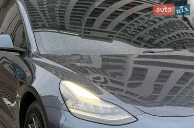 Седан Tesla Model 3 2018 в Киеве