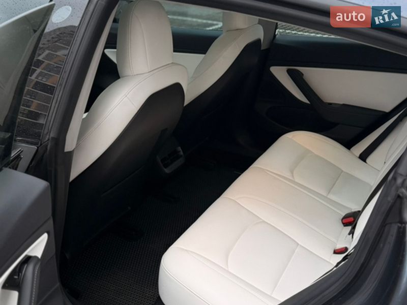 Седан Tesla Model 3 2018 в Киеве фото 12 Седан Tesla Model 3 2018 в Киеве