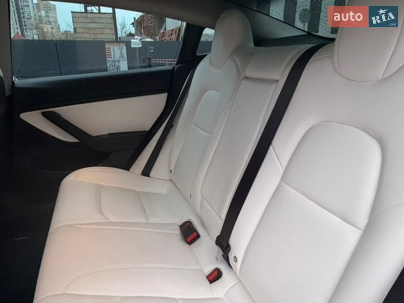 Седан Tesla Model 3 2018 в Киеве фото 15 Седан Tesla Model 3 2018 в Киеве