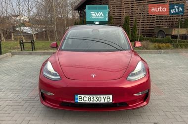 Седан Tesla Model 3 2021 в Золочеві