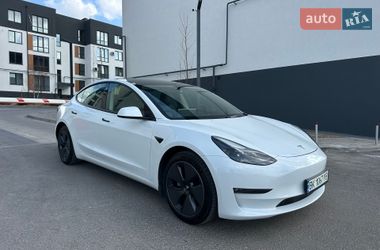 Седан Tesla Model 3 2022 в Ровно