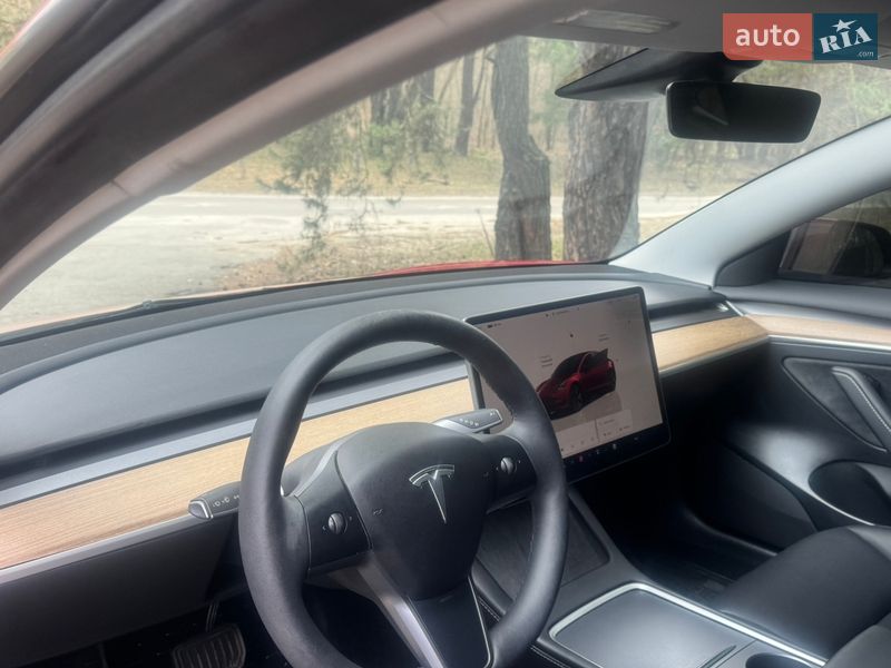 Седан Tesla Model 3 2023 в Киеве фото 10 Седан Tesla Model 3 2023 в Киеве