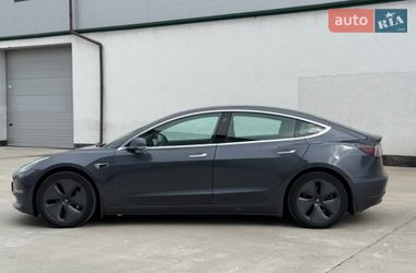 Седан Tesla Model 3 2019 в Вінниці