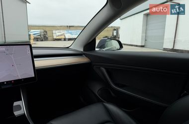Седан Tesla Model 3 2019 в Вінниці