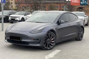 Седан Tesla Model 3 2022 в Львове