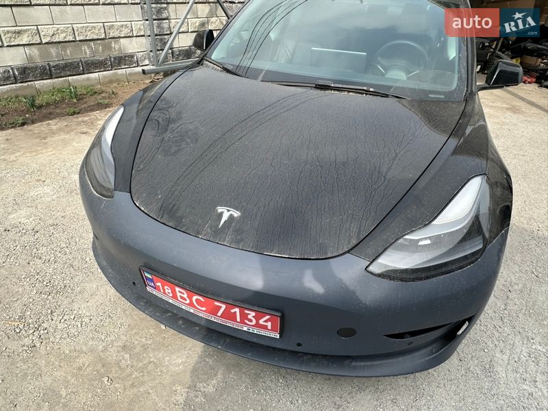 Седан Tesla Model 3 2022 в Киеве