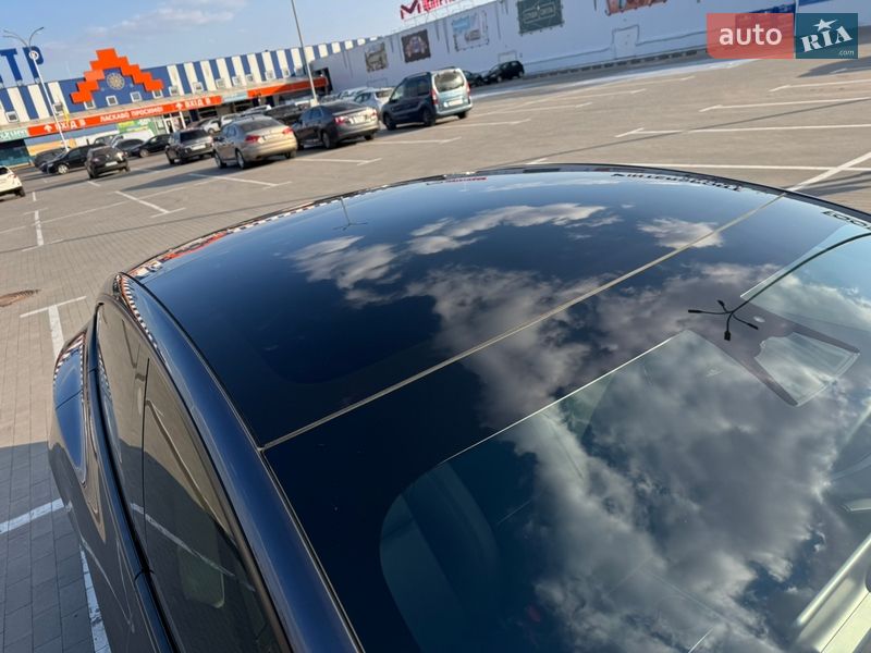 Седан Tesla Model 3 2023 в Виннице