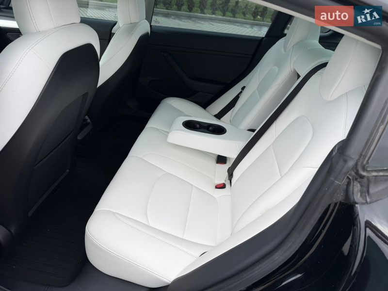 Седан Tesla Model 3 2022 в Золочеве фото 27 Седан Tesla Model 3 2022 в Золочеве