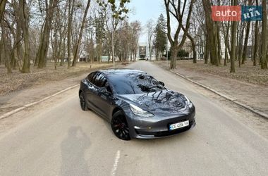 Седан Tesla Model 3 2018 в Черновцах