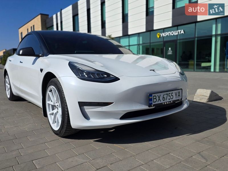 Седан Tesla Model 3 2020 в Хмельницком фото Седан Tesla Model 3 2020 в Хмельницком