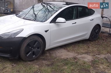 Седан Tesla Model 3 2022 в Львове