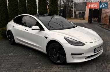 Седан Tesla Model 3 2021 в Самборе
