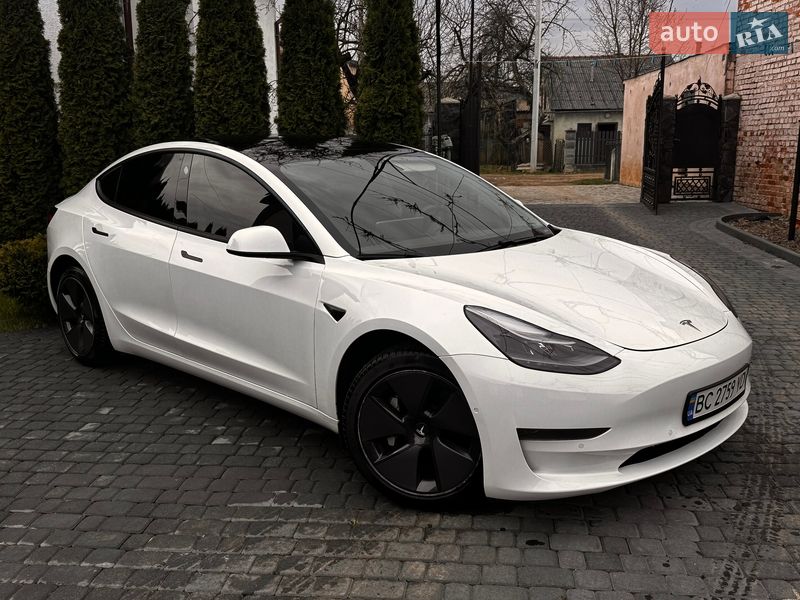 Tesla Model 3 2021