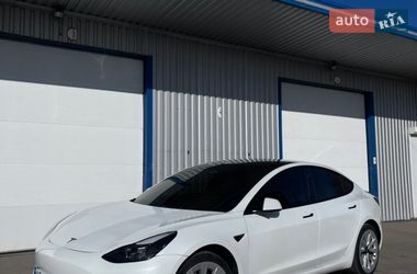 Седан Tesla Model 3 2022 в Запоріжжі