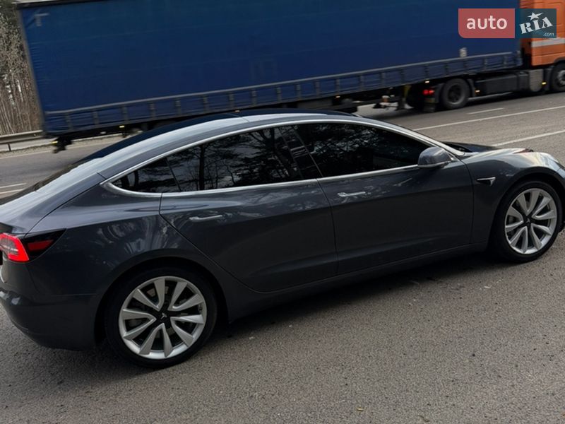 Седан Tesla Model 3 2018 в Ковеле