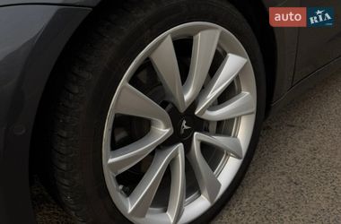 Седан Tesla Model 3 2018 в Ковелі