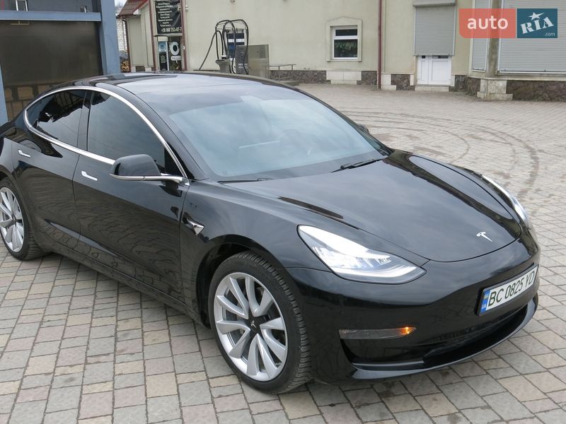 Седан Tesla Model 3 2020 в Львове фото 20 Седан Tesla Model 3 2020 в Львове