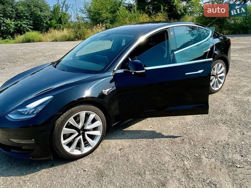 Tesla Model 3 2018