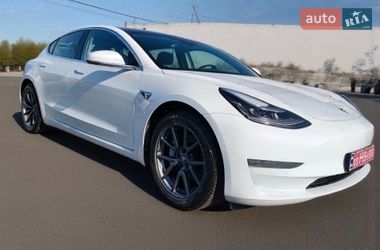 Седан Tesla Model 3 2020 в Києві