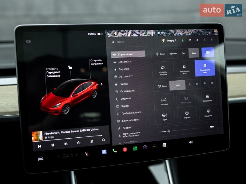 Седан Tesla Model 3 2018 в Житомирі