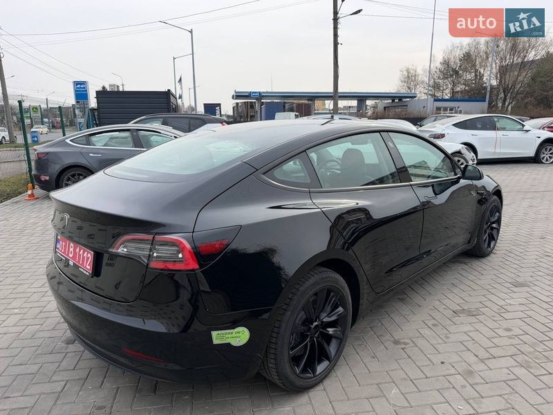 Седан Tesla Model 3 2023 в Луцке фото 5 Седан Tesla Model 3 2023 в Луцке