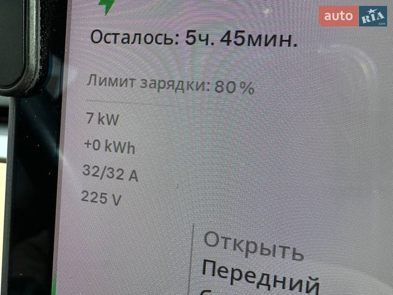 Седан Tesla Model 3 2019 в Києві