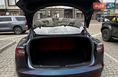 Седан Tesla Model 3 2021 в Києві