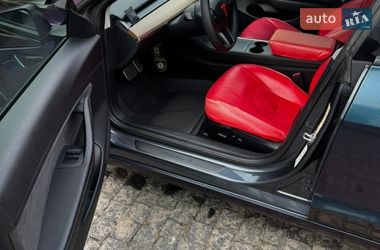 Седан Tesla Model 3 2021 в Києві