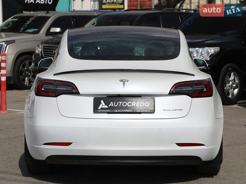 Седан Tesla Model 3 2019 в Харькове