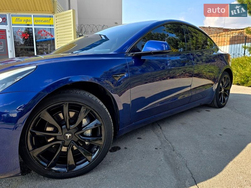 Седан Tesla Model 3 2019 в Полтаві