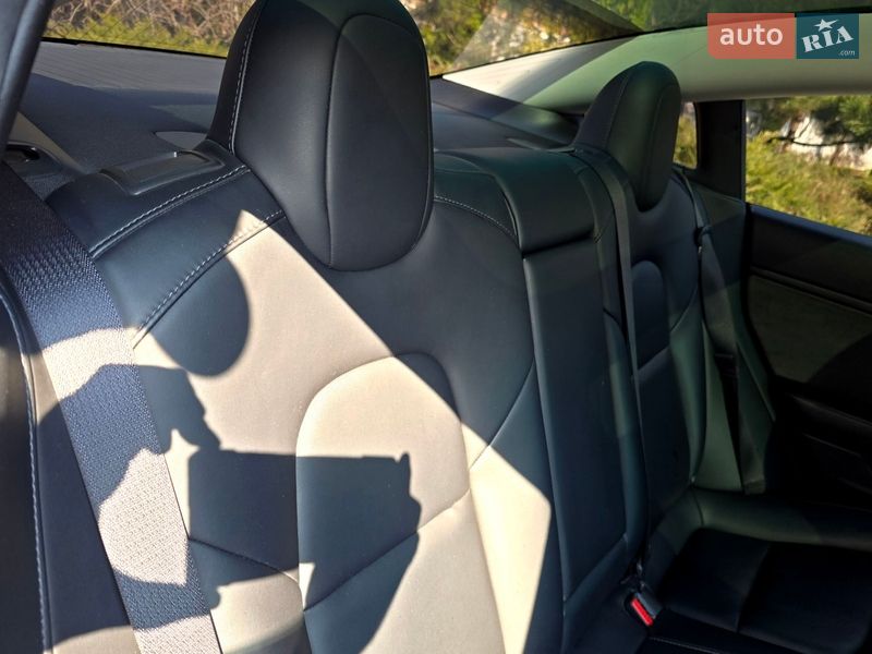 Седан Tesla Model 3 2019 в Полтаве