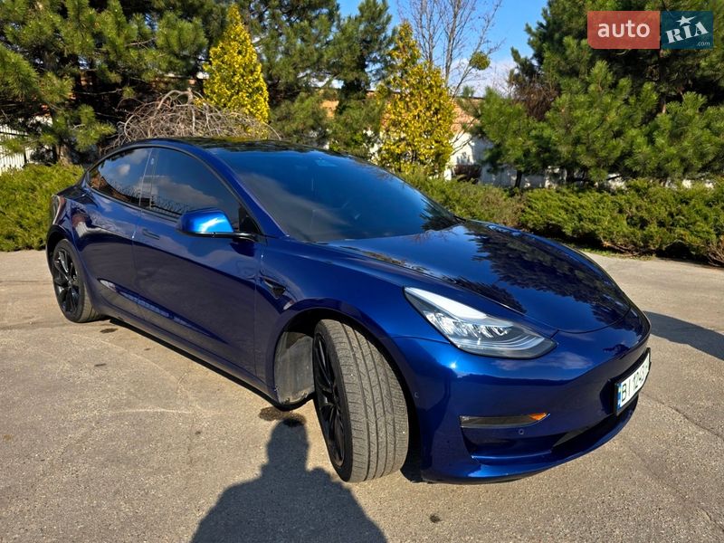 Седан Tesla Model 3 2019 в Полтаві