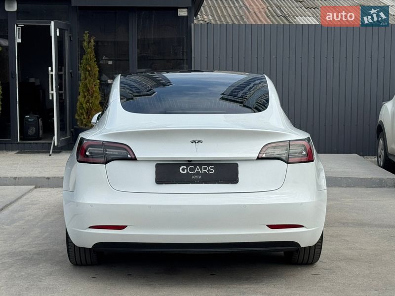 Седан Tesla Model 3 2019 в Киеве