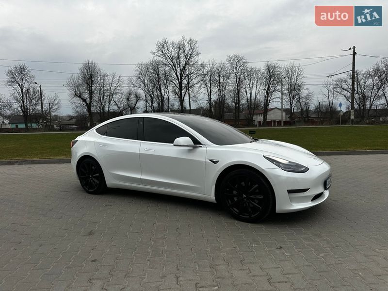 Седан Tesla Model 3 2019 в Житомирі