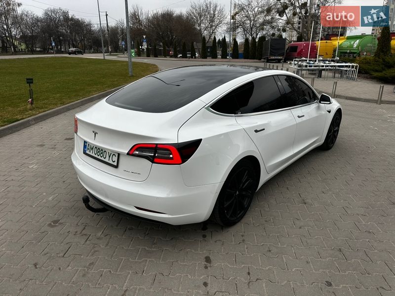 Седан Tesla Model 3 2019 в Житомирі