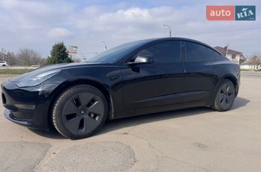 Седан Tesla Model 3 2022 в Умани