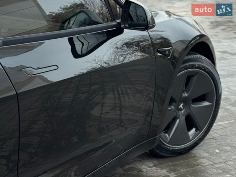 Седан Tesla Model 3 2022 в Одесі