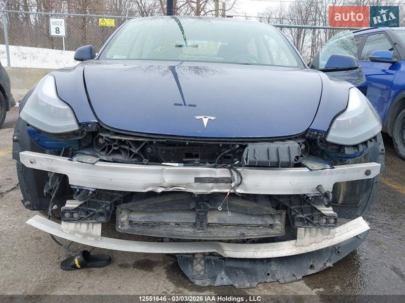 Седан Tesla Model 3 2023 в Киеве