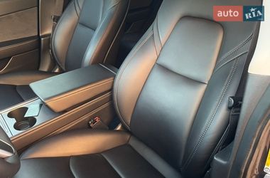 Седан Tesla Model 3 2021 в Коростене