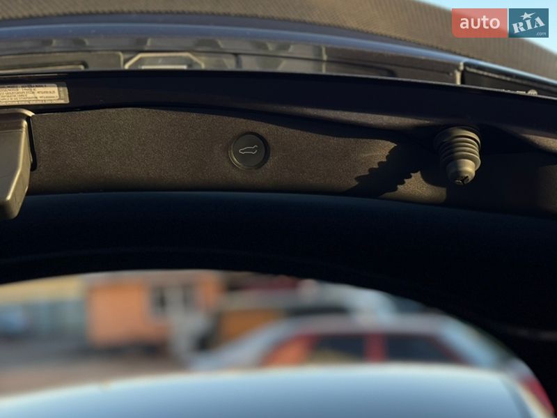 Седан Tesla Model 3 2021 в Коростені