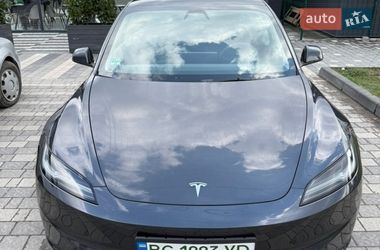 Седан Tesla Model 3 2025 в Львові