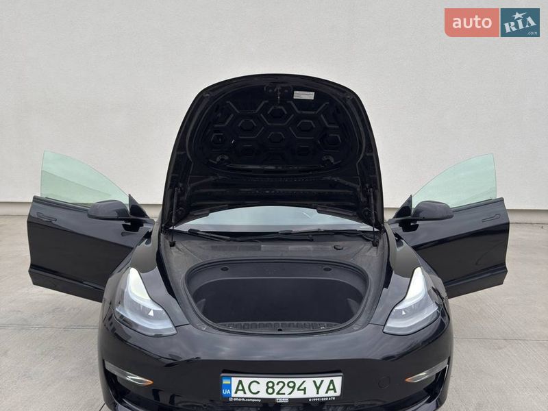 Седан Tesla Model 3 2022 в Ківерцях