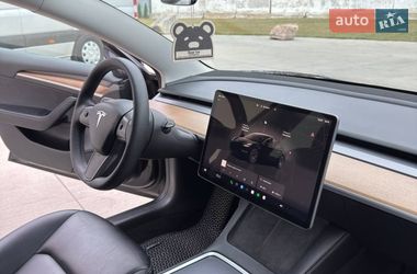 Седан Tesla Model 3 2022 в Ківерцях