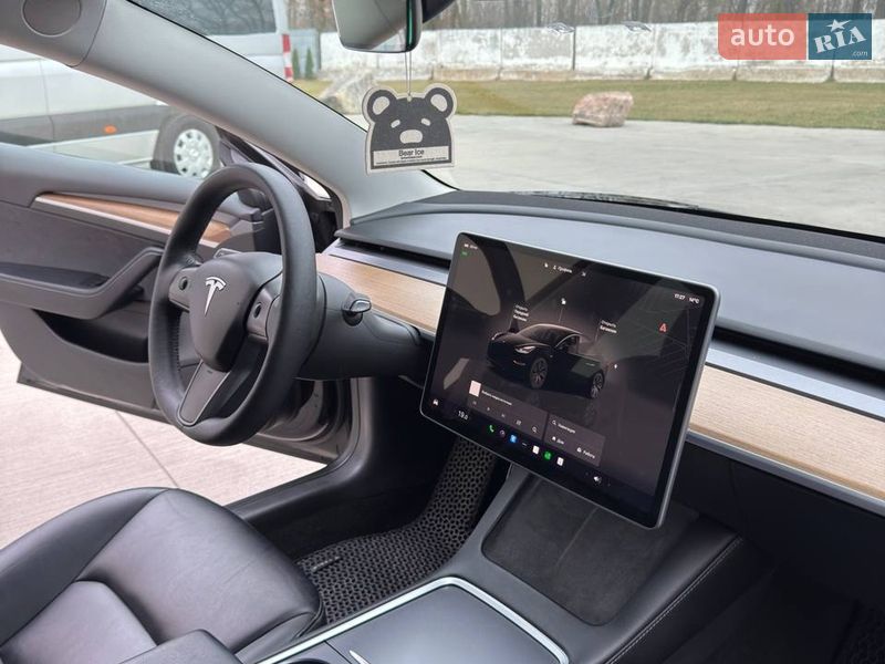 Седан Tesla Model 3 2022 в Ківерцях