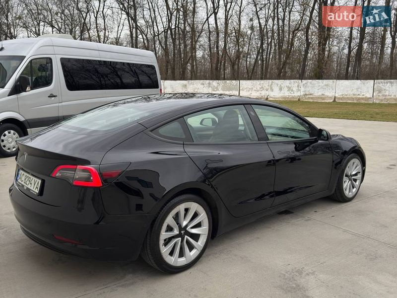 Седан Tesla Model 3 2022 в Ківерцях
