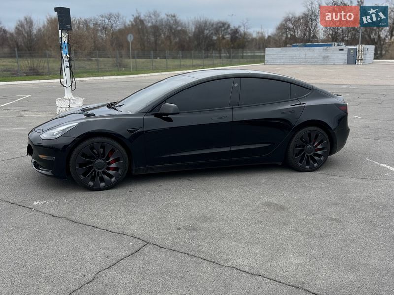 Седан Tesla Model 3 2021 в Новомосковську фото Седан Tesla Model 3 2021 в Новомосковську