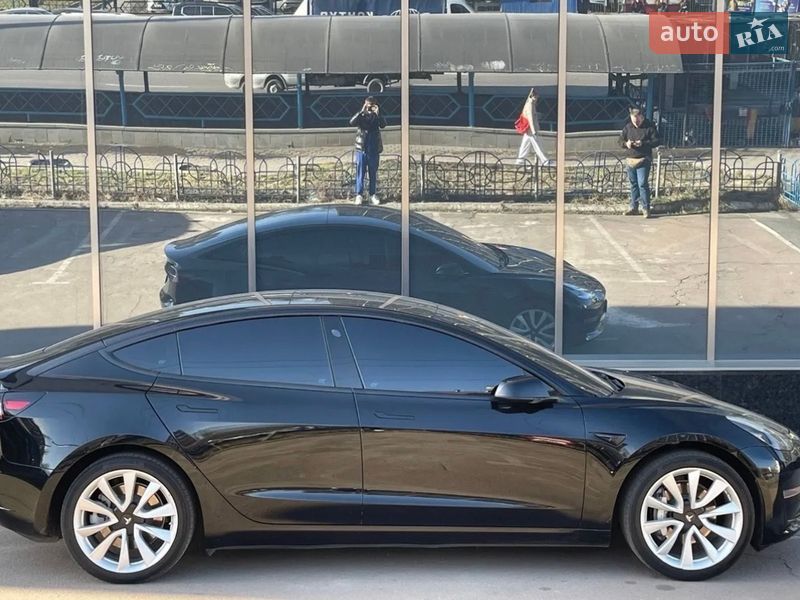Седан Tesla Model 3 2019 в Киеве