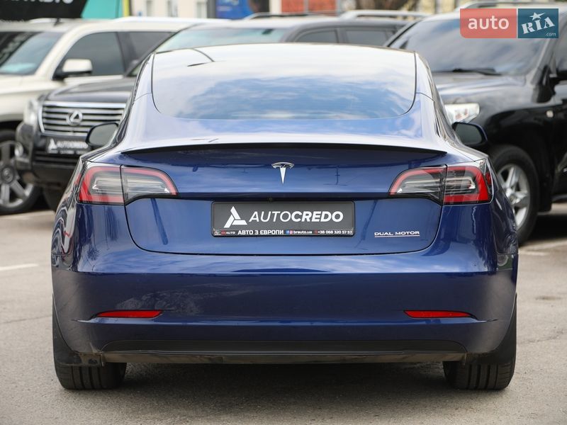 Седан Tesla Model 3 2022 в Харкові