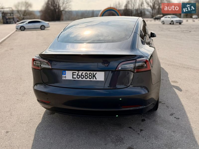 Седан Tesla Model 3 2022 в Запорожье