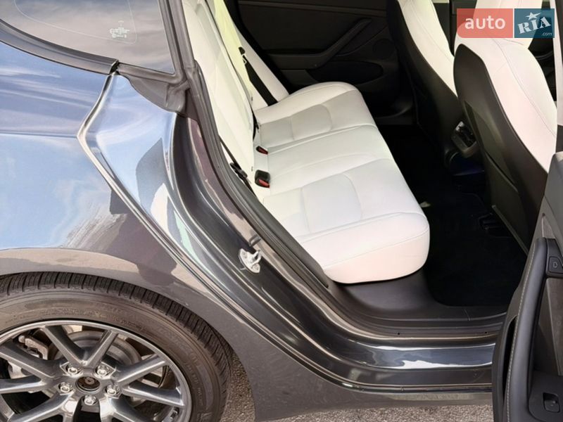 Седан Tesla Model 3 2022 в Запорожье